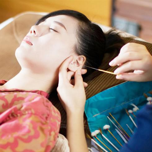 怎样正确掏耳屎最好,赵医生掏耳屎清洁过程