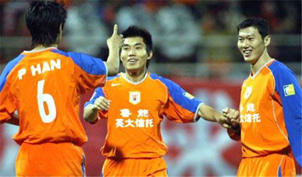 恒大最精彩的反击,恒大后场失误的视频