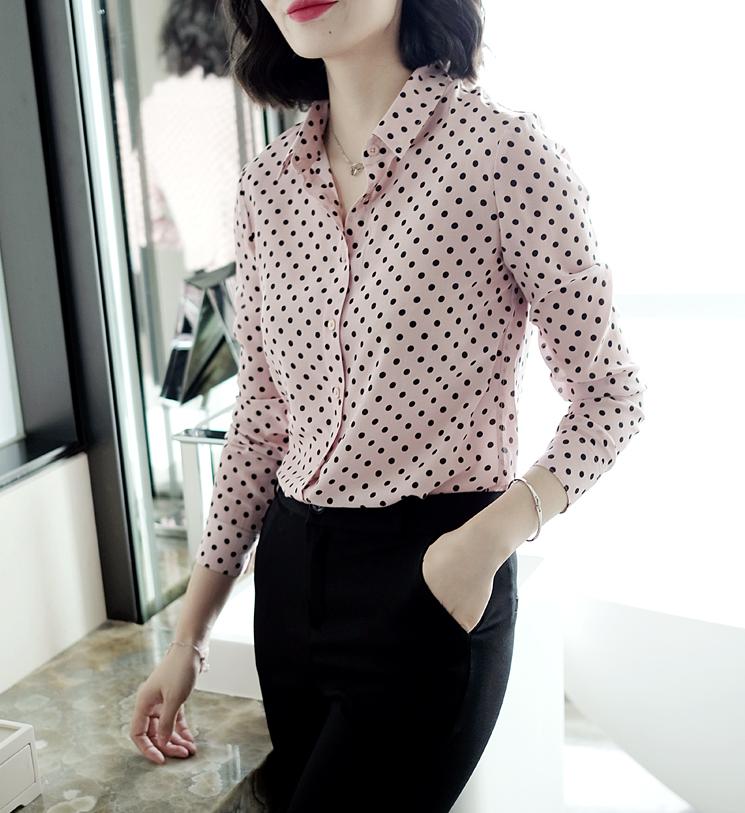 学生风复古风内搭,又酷又休闲的冬季学生风格搭配