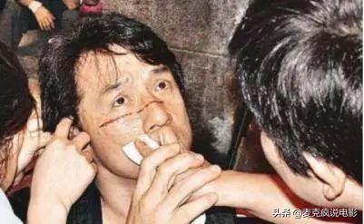 成龙年轻时带给我们的激情和热血,成龙十大危险镜头男儿当自强