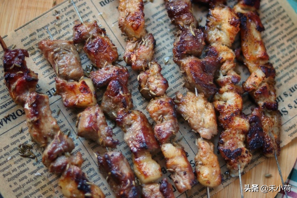 烧烤店的烤肉串的腌制方法视频,肉串自己怎么腌