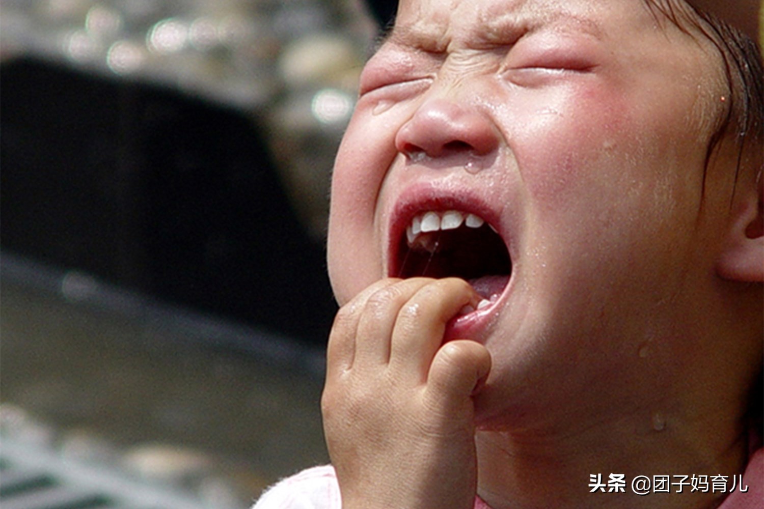 小孩在幼儿园受伤如何和家长沟通,小孩在幼儿园受伤该怎么沟通