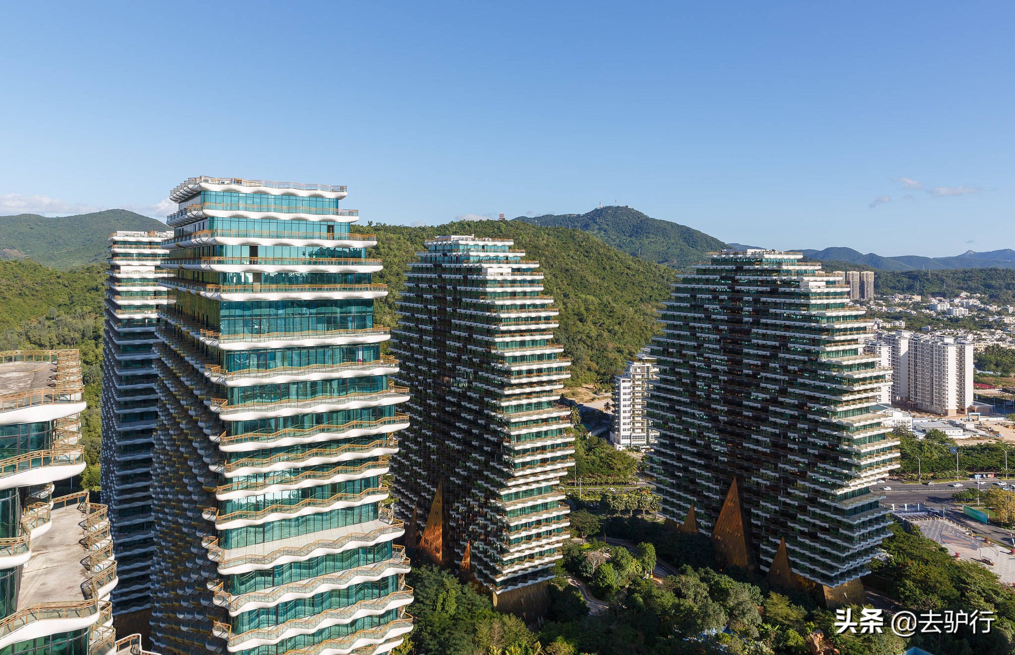 三亚哪个地方适合度假旅游,三亚适合旅游居住的地方