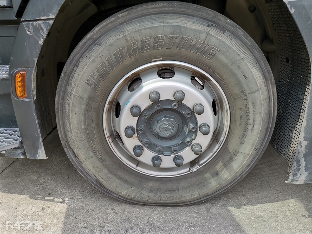 斯堪尼亚国六二手车多少钱,二手斯堪尼亚牵引车什么价格