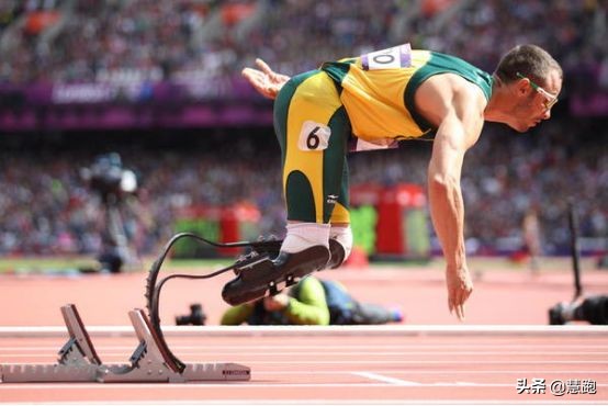 碳板回弹有劲的跑鞋,碳板推进力很强的碳板跑鞋