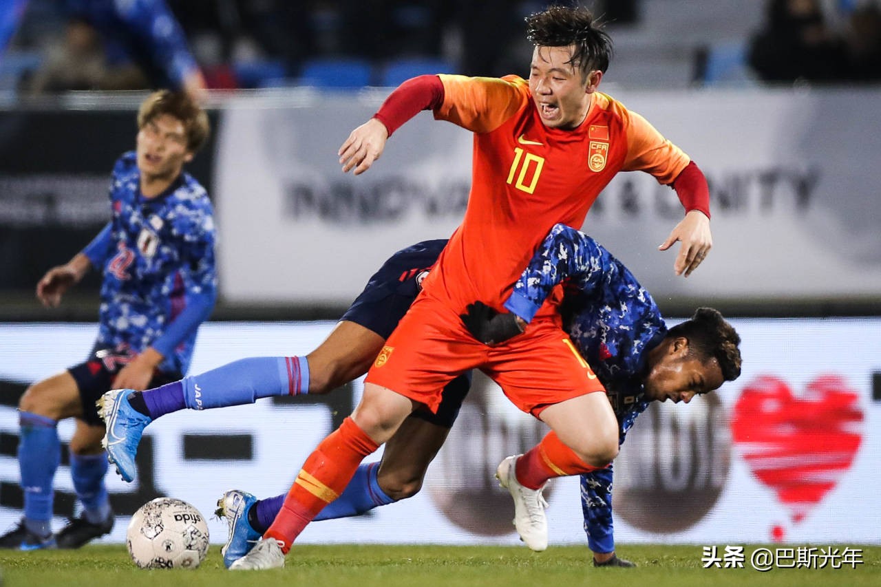 国足首胜李铁发声激励队员,国足0-1日本遭两连败李铁发布会