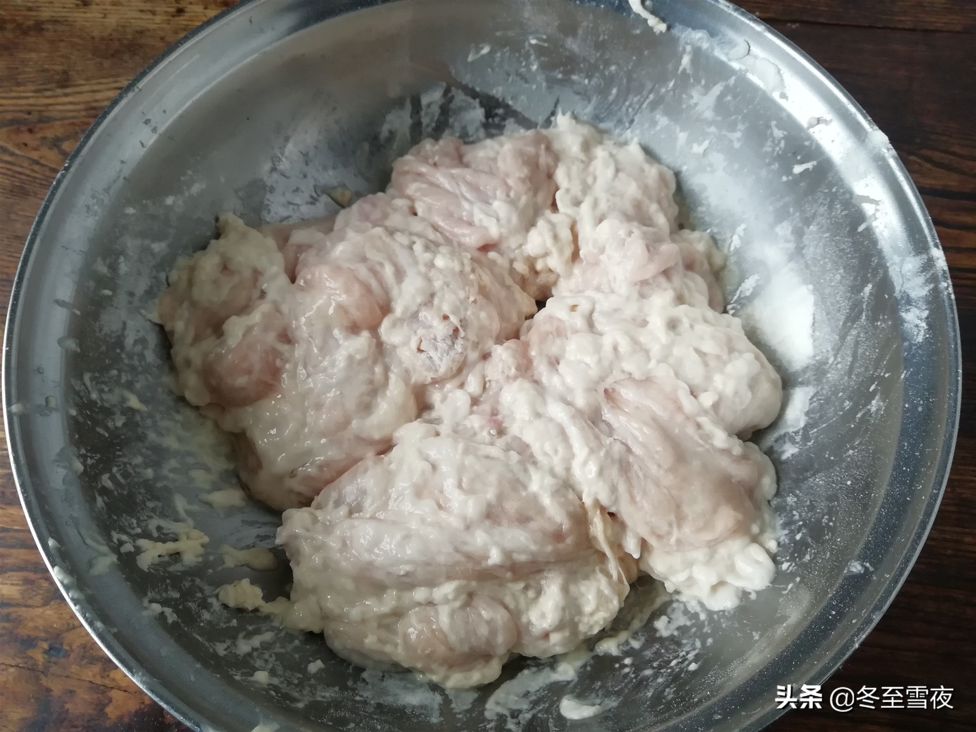 怎样洗肥肠的方法教程,清洗肥肠的正确做法