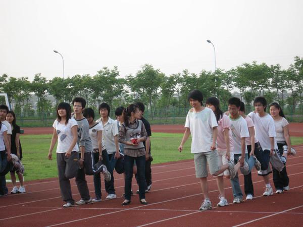 二十人团建活动游戏,团建培训小游戏