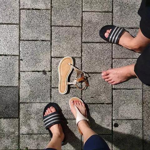 韩国人喜欢穿三条杠拖鞋吗,韩国人喜欢三线拖鞋吗