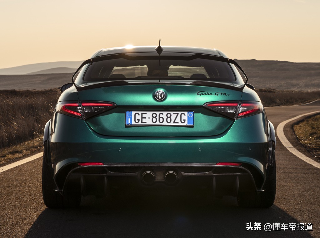 新车阿尔法罗密欧giulia豪华版200p,阿尔法罗密欧giulia车评