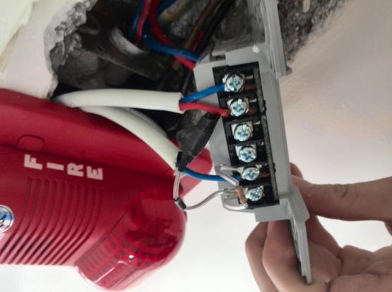 消防回路总线短路怎么排除故障,消防电话报总线短路时好时坏