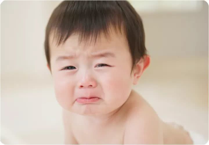 宝宝肠绞痛哭闹时怎么办,宝宝肠绞痛不停哭怎么办