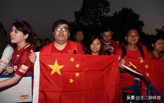 上海上港浦和红钻颜骏凌争议点球,上海上港北京国安颜骏凌失球