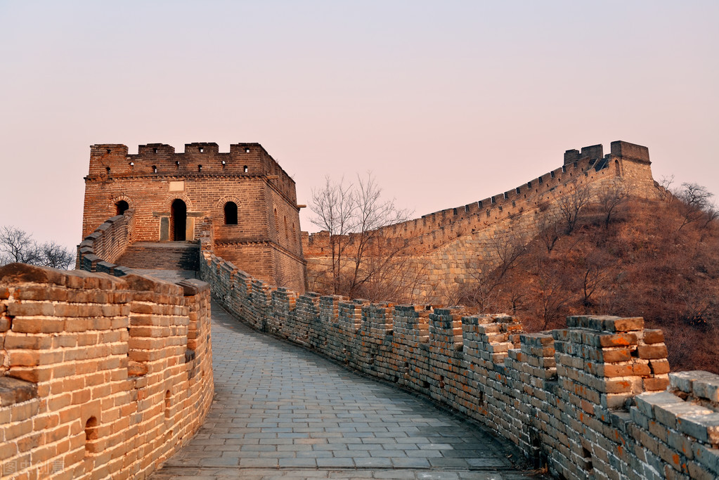 从房地产发展趋势来看未来楼市,北京楼市政策调整后房价分析