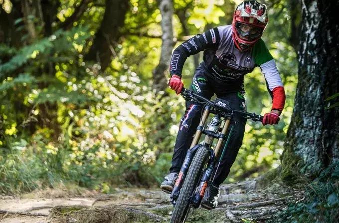 自组山地车如何搭配减震和中轴,byb山地车设置