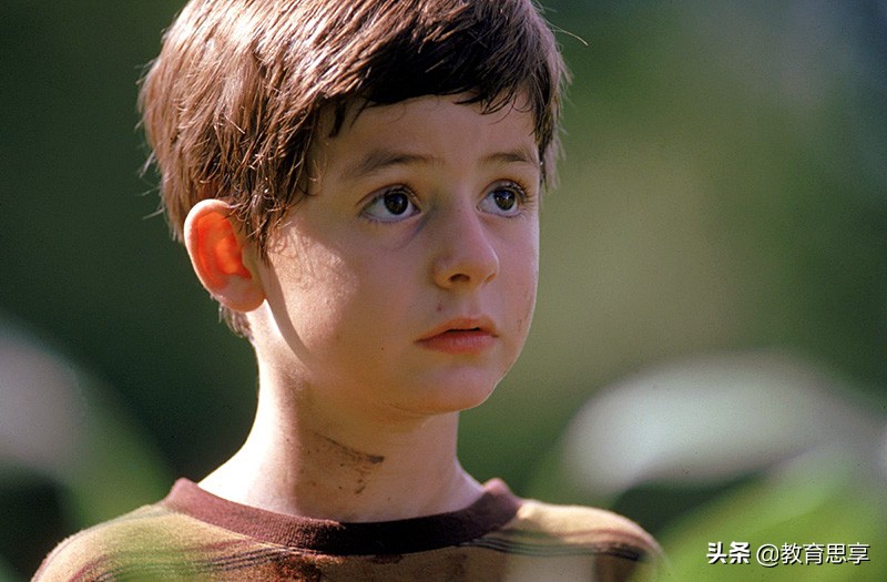 《完美的世界》：父母的爱是无私，而孩子对父母的爱是天真单纯