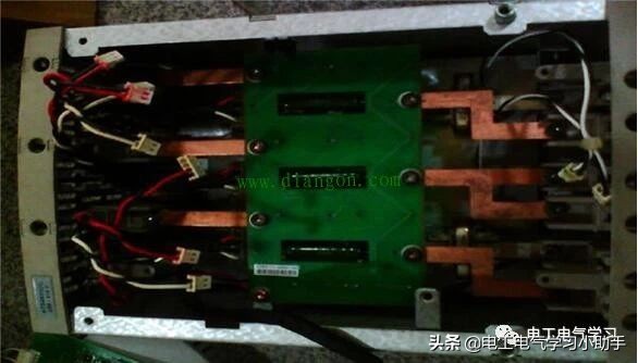 软启动器显示欠流故障是什么原因,软启动器报phf是什么故障怎样处理