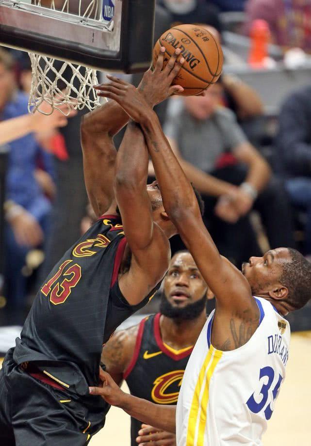 深度分析乔丹打勇士,乔丹与库里总决赛集锦