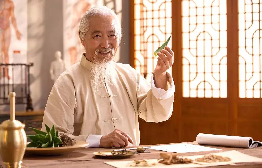 失眠焦虑抑郁中医一个方子全调了,抑郁中医治疗好还是西医治疗好