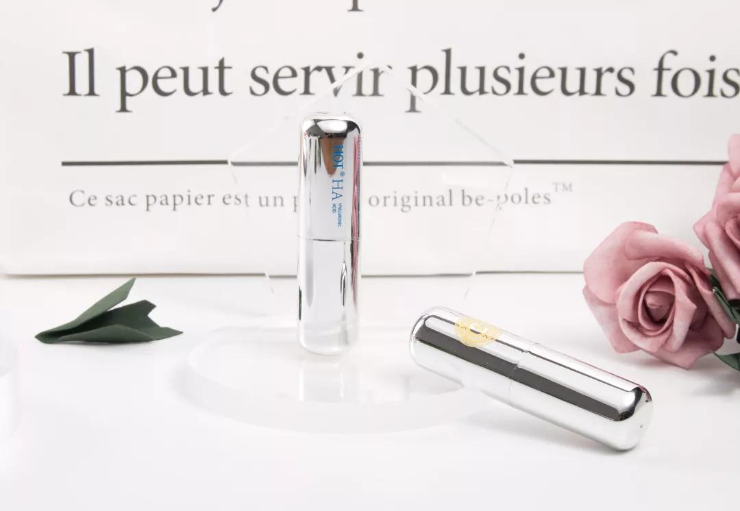 迪丽热巴嘴唇厚,正确脸部护肤步骤迪丽热巴