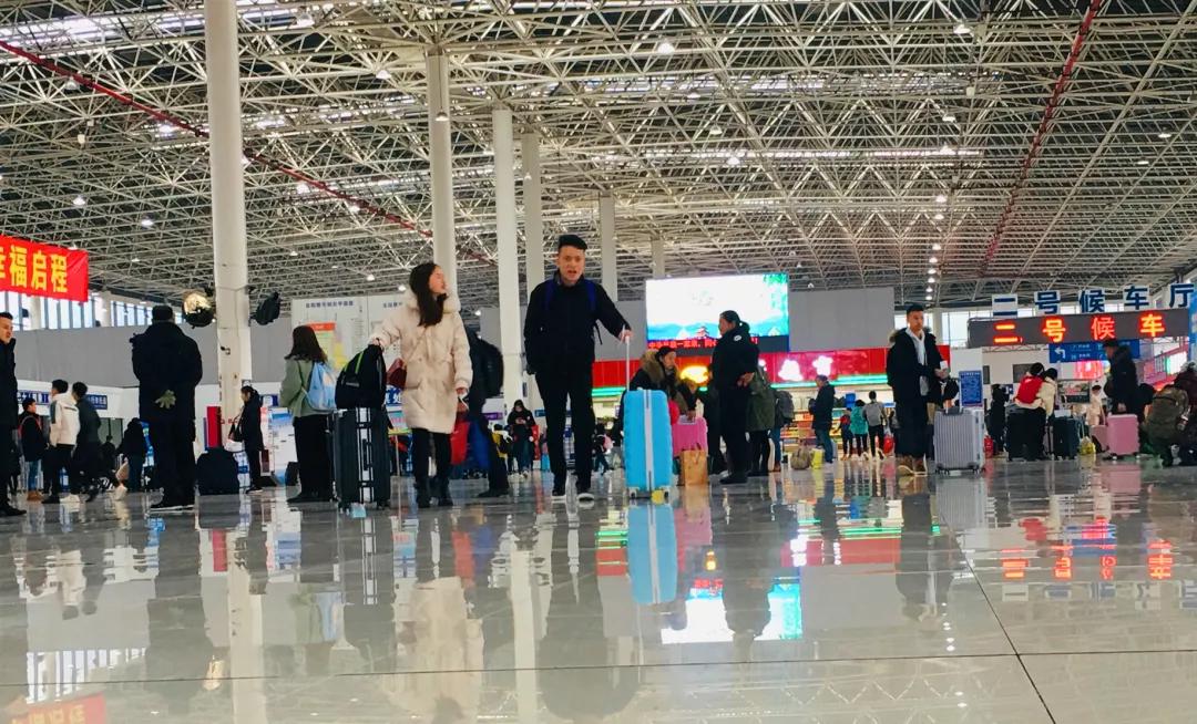 贵州春运返程高峰,贵州列车迎来返程客流高峰