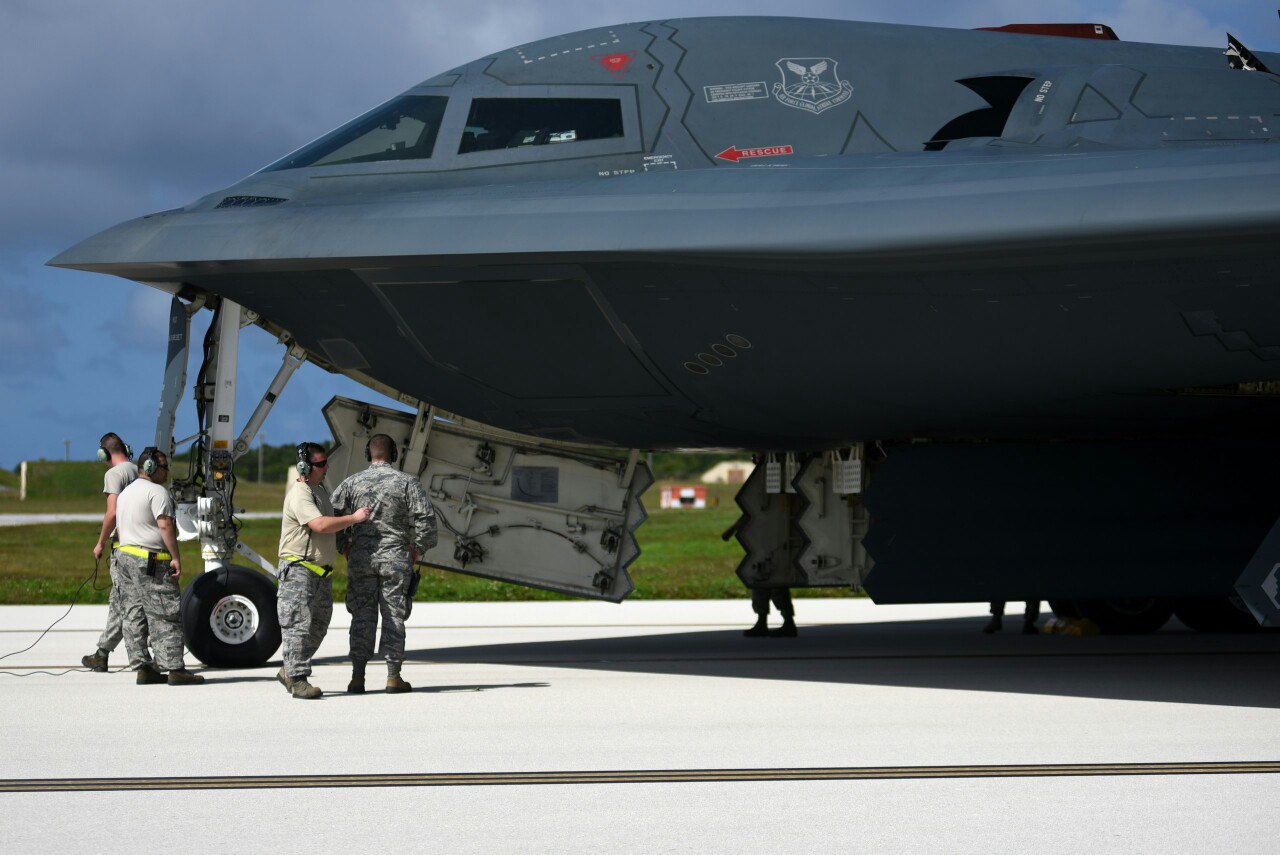 美国b2轰炸机有什么黑科技,b2幽灵轰炸机领先全球多少年