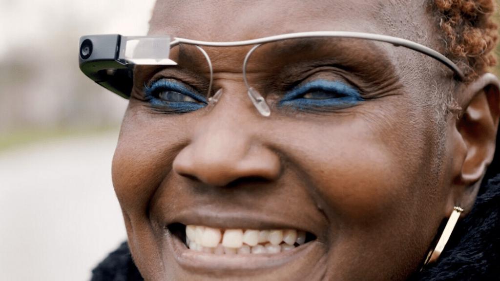 盲人戴上这副眼镜也能看清世界,盲人戴上这种眼镜也能看清楚世界