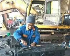 开挖机好还是铲车好,开挖机好还是数控好