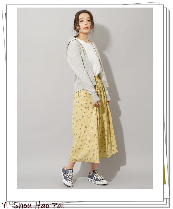 thombrowne灰色卫衣5码上身效果,春季灰色卫衣怎么搭配才好看