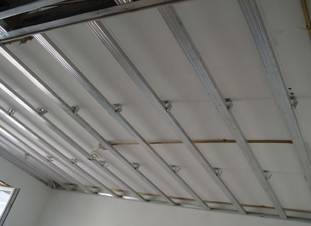 集成吊顶为什么不建议,一般懂的人都不会用集成吊顶