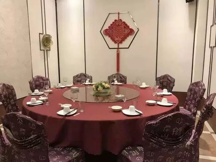 广州荔湾象拔蚌刺身,生蚝象拔蚌海鲜自助