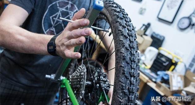 你是直男，万一弯了，那就真的弯了……但是尾钩不同，还可以掰直