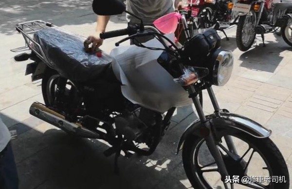 花10多万买摩托车为什么不买小车,3000元摩托车开6年卖1500