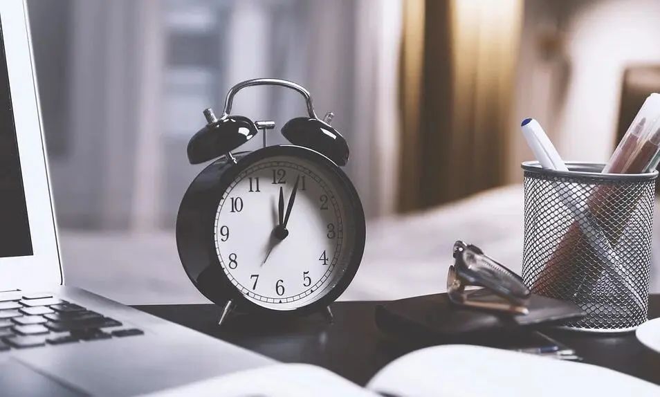 怎么用10万还银行30万贷款,银行贷款为什么只能一年还10万