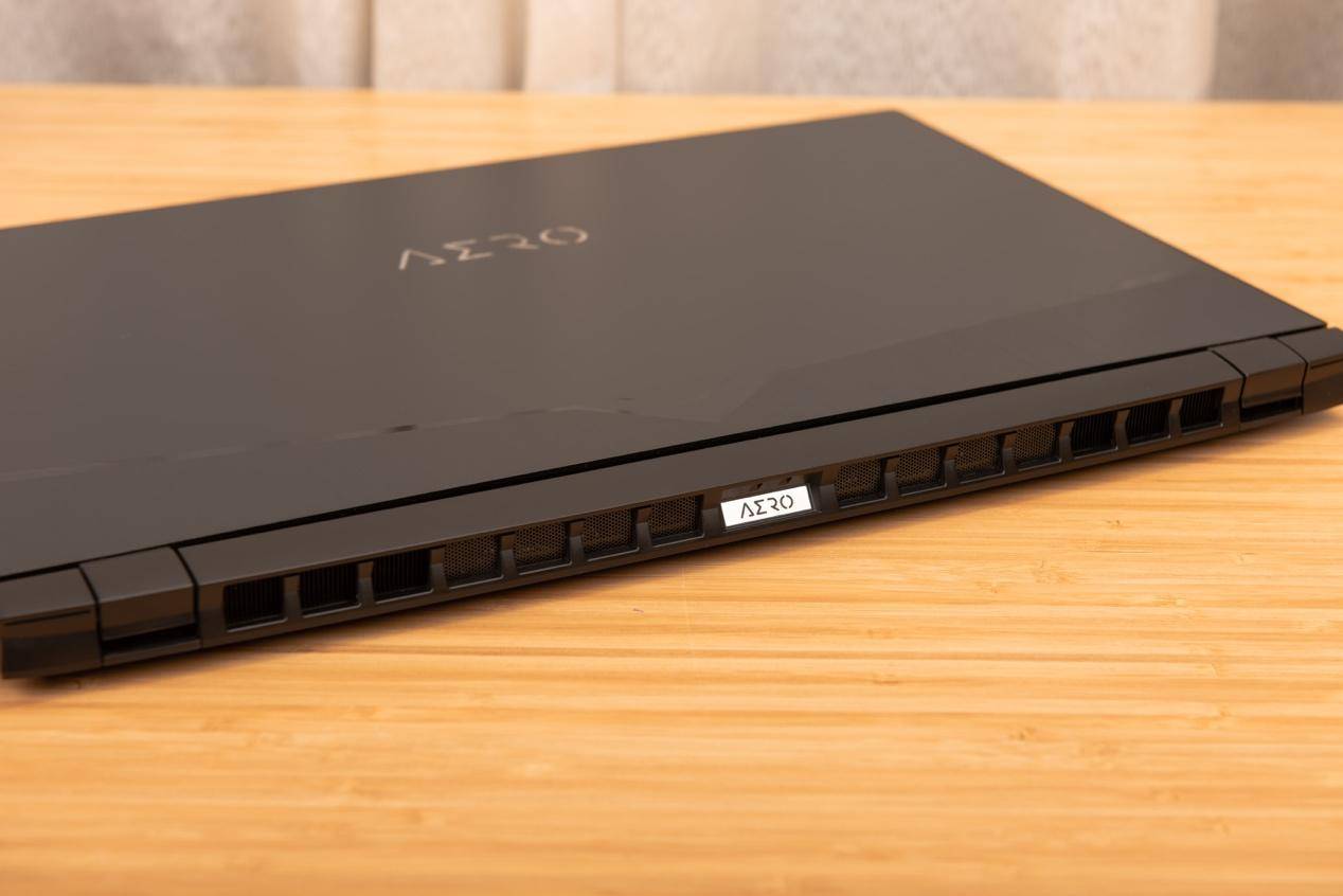 技嘉笔记本aero评测,技嘉aero173060笔记本