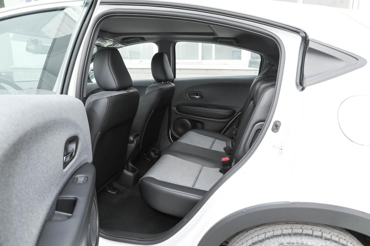 油耗低自动挡性价比高的车suv,油耗低自动挡轿车4-6万