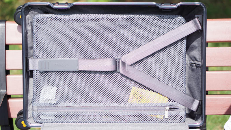 粗铝框设计，TSA密码锁，地平线8号行李箱，出差旅行好伙伴