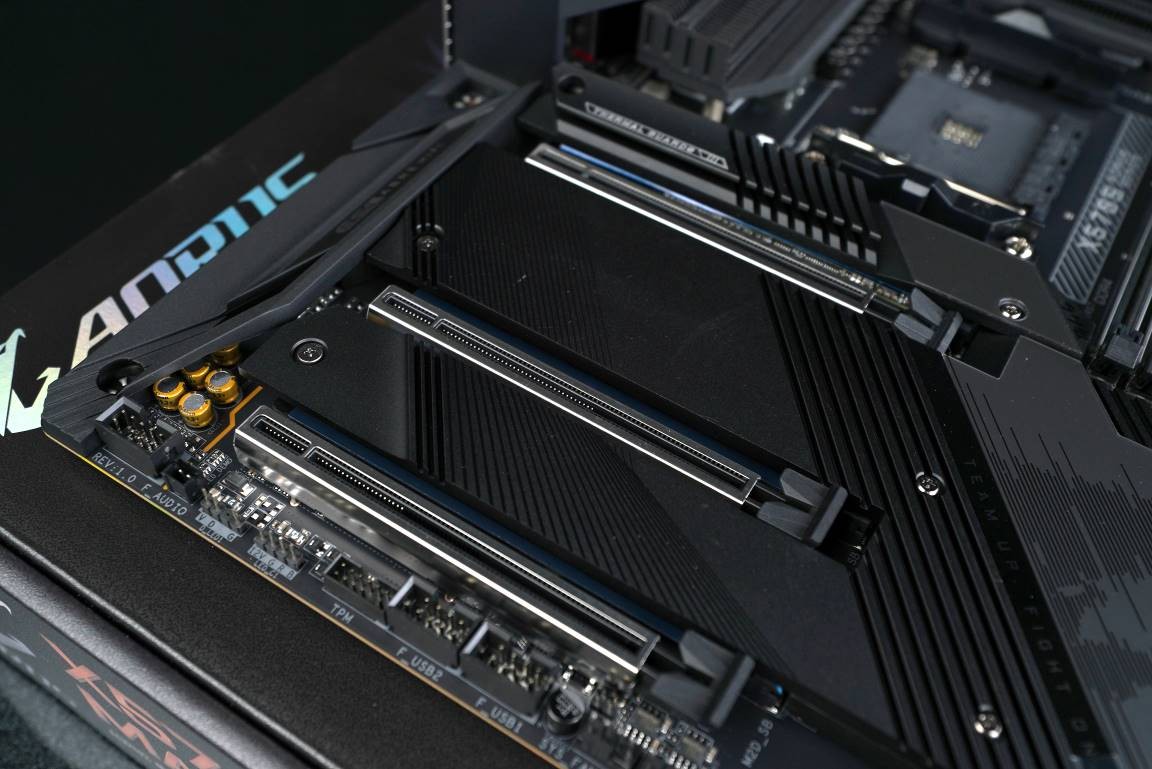 为什么主板开启xmp就不稳定,主板开不了xmp是怎么回事