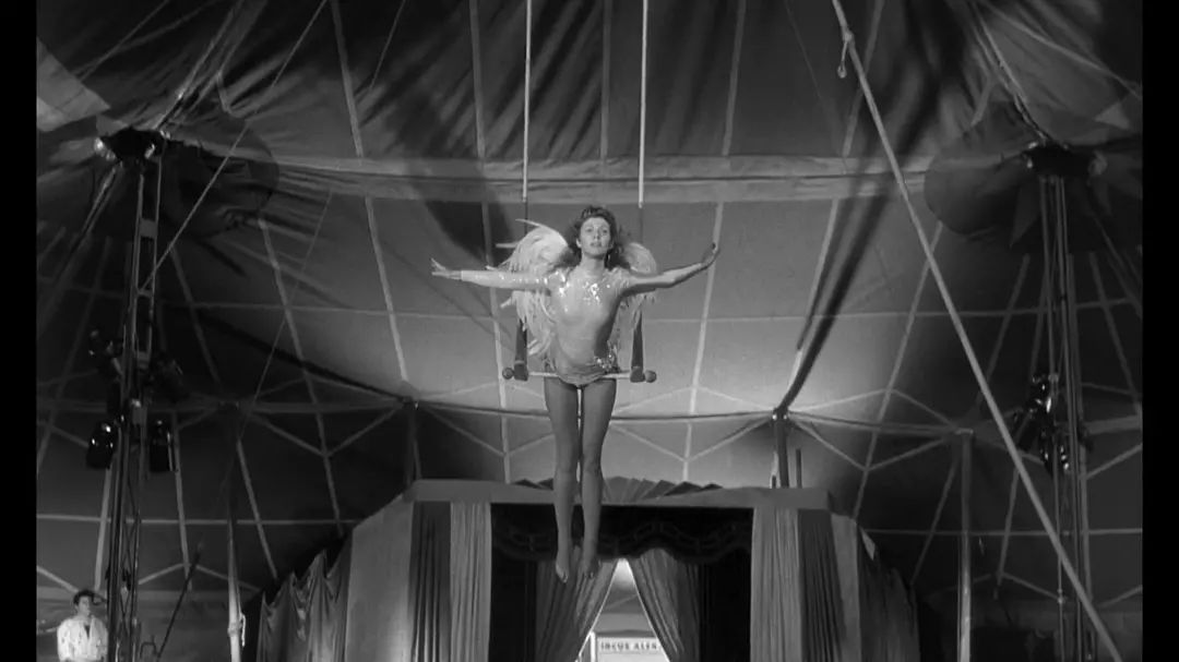 读懂彼得·汉德克，走进《柏林苍穹下》的诗意世界