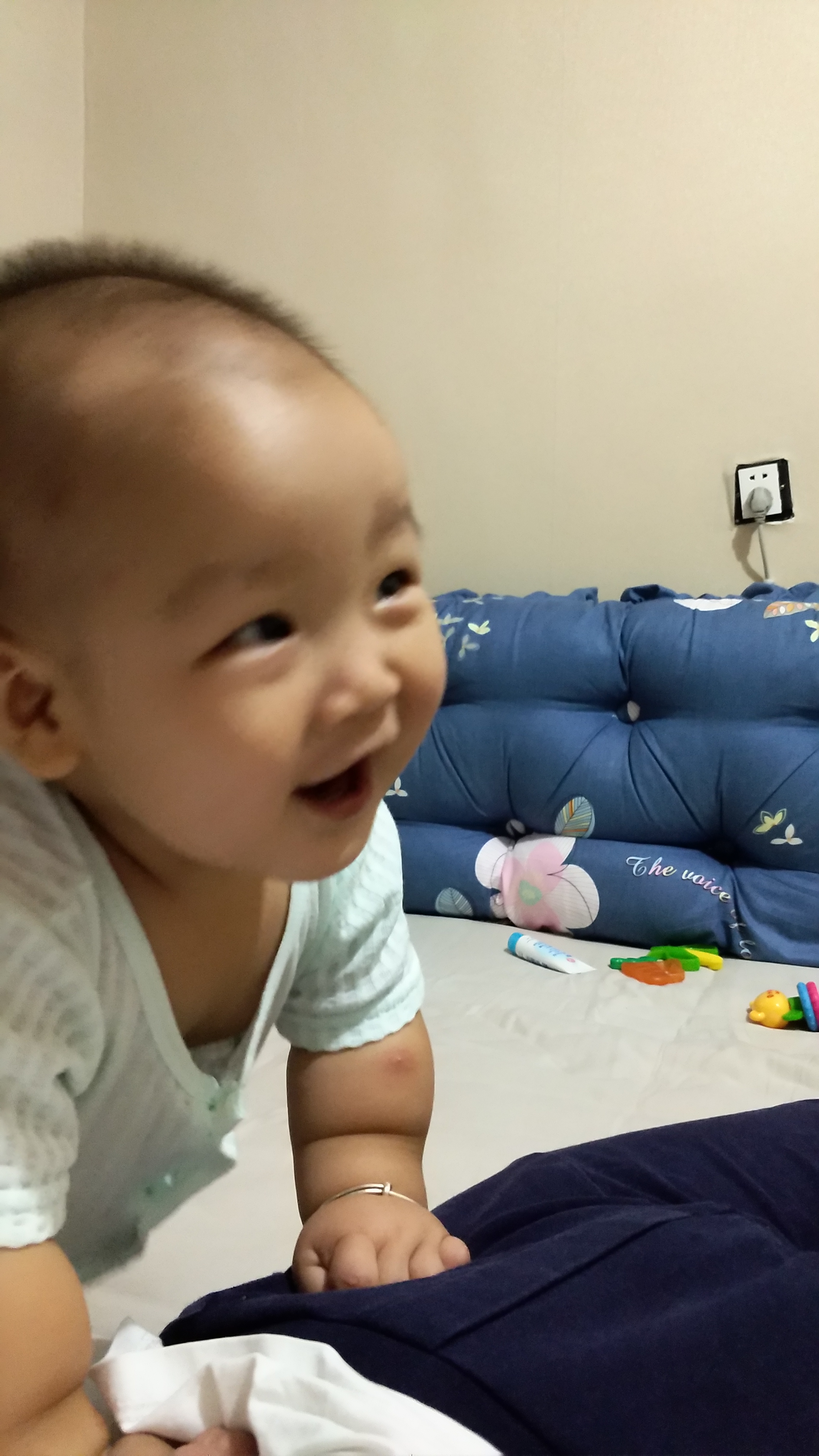 九个多月的宝宝发育标准,女孩九周岁发育需要干预吗