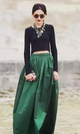 胸小的你没有错—平胸的美眉穿衣更有型、更有时尚感！