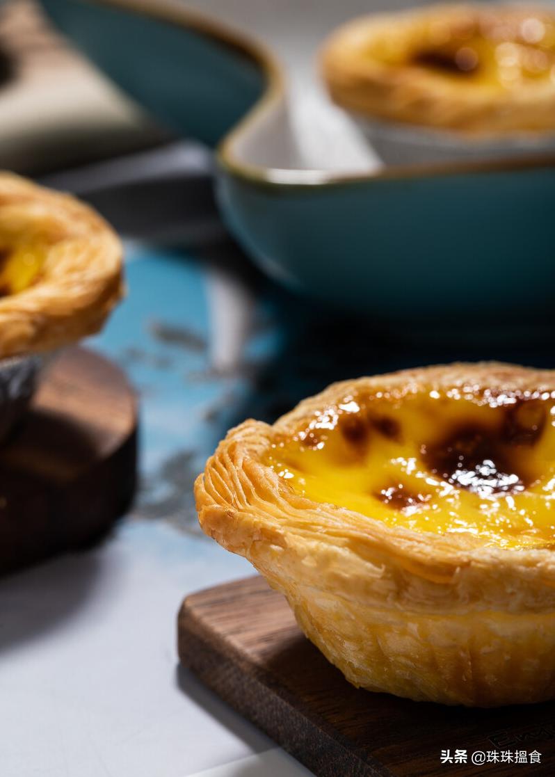 酥皮蛋挞和牛油蛋挞哪一个好 (酥皮蛋挞和普通蛋挞)
