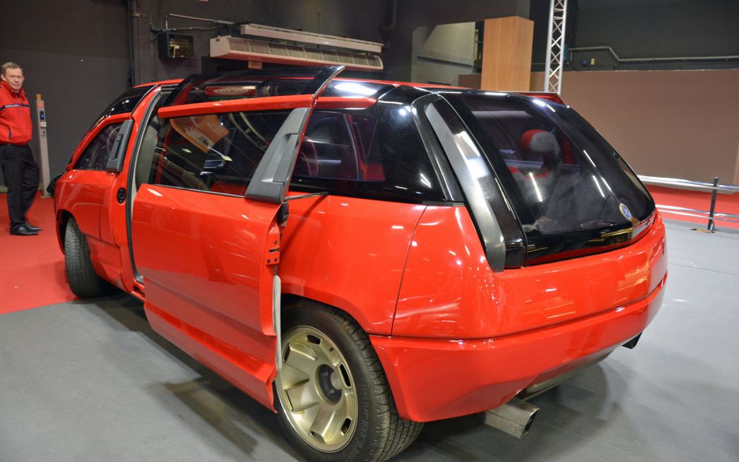 原厂搭载宝马v12的mpv,这款经典的运动mpv你还记得吗