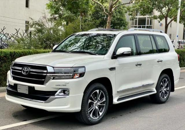 陆巡4600和5700有哪些优缺点,2019款陆巡中东版4600价格表