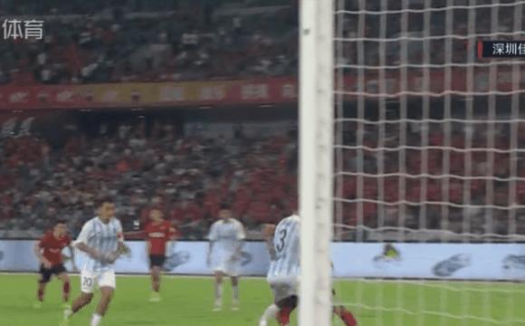 中超奇葩点球,中超15分钟2次巨大争议判罚