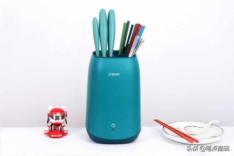 身为刀架筷笼，容不得藏污养菌！臻米K2刀叉筷子消毒机体验