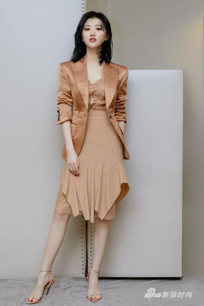 杨幂刘雯穿衣搭配图,杨幂刘雯准备的秋冬潮品已上线