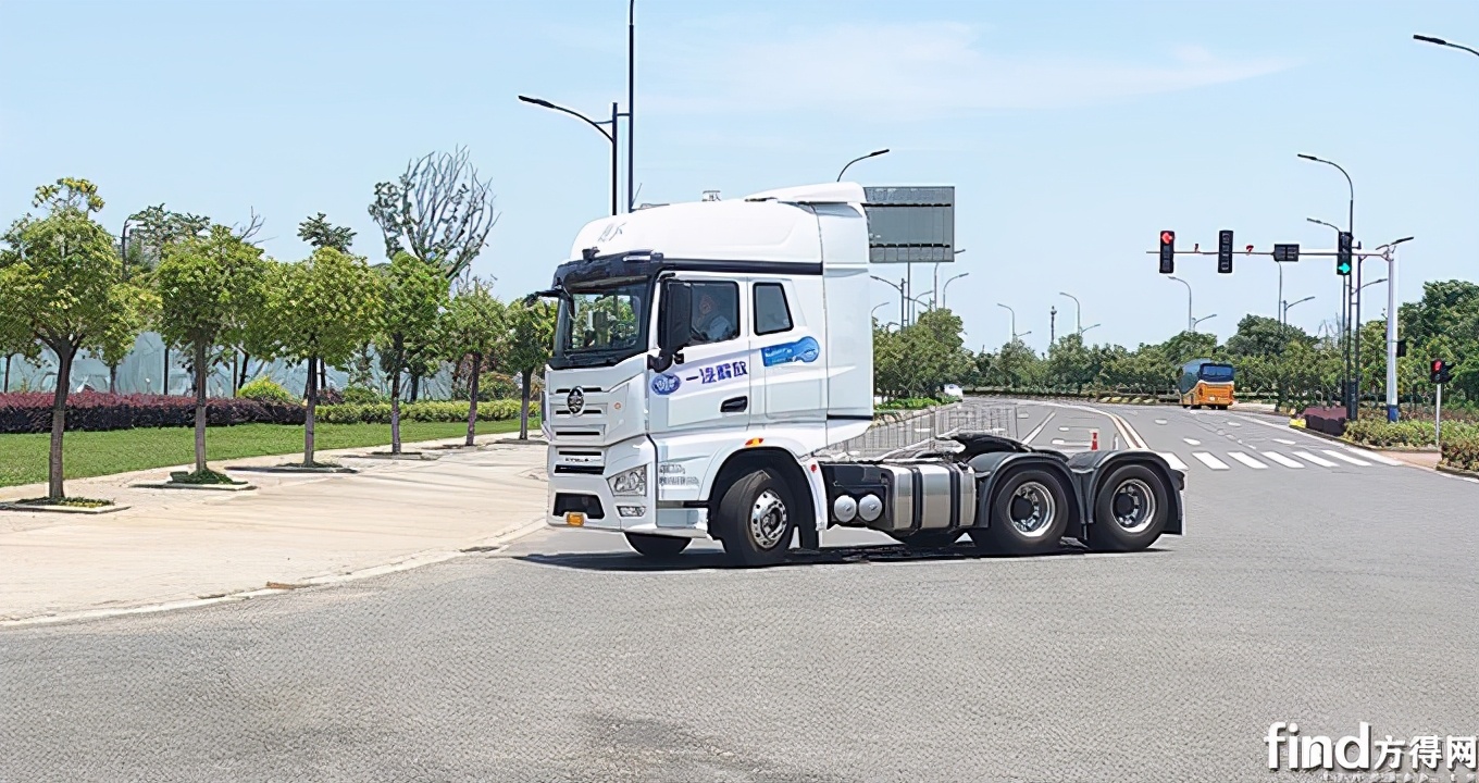 解放卡车j7最新款多少钱,解放j7新款2022款牵引车