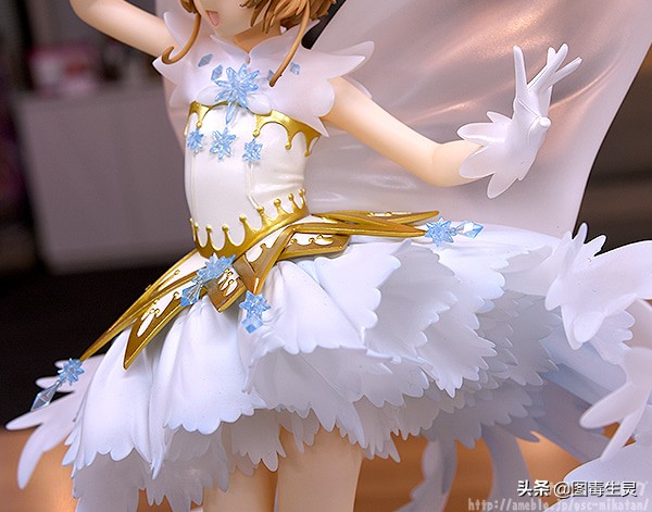 背负翅膀裙带羽毛《魔卡少女樱透明卡牌》木之本樱飞翔装手办