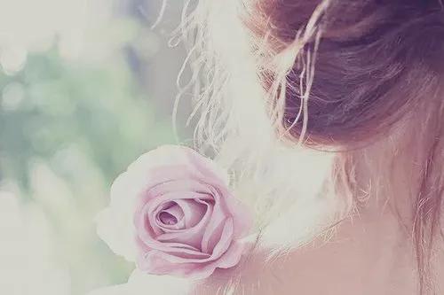 我被财神撞了一下腰男声完整版,我被撞了一下腰纯音乐